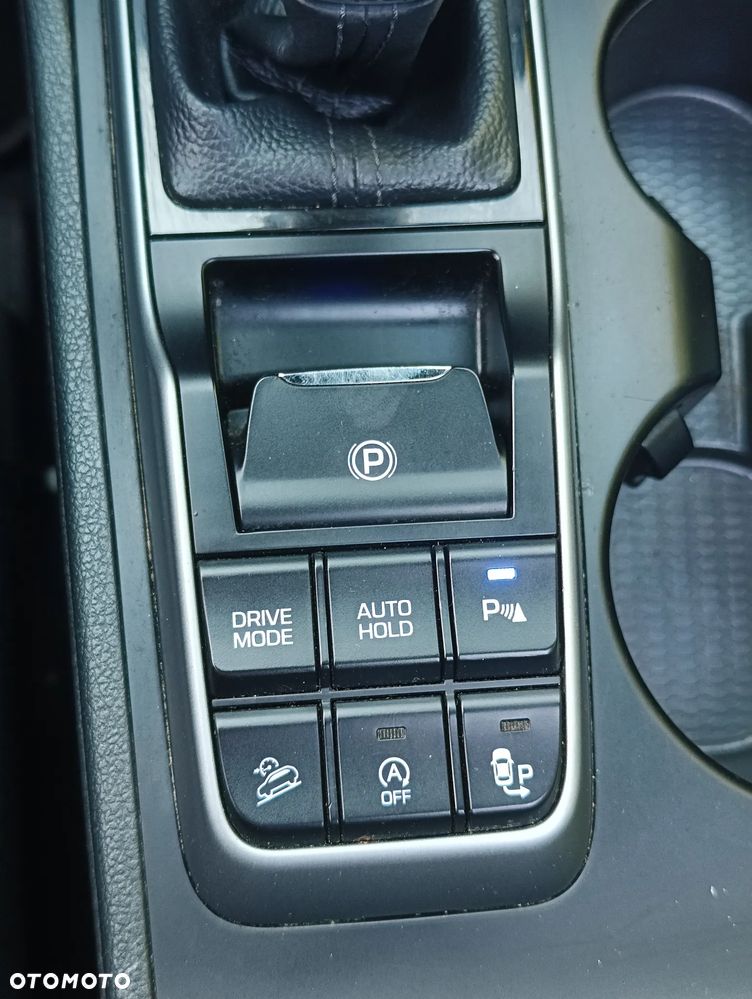 Hyundai Tucson blue 1.7 CRDi 2WD DCT Premium - 17