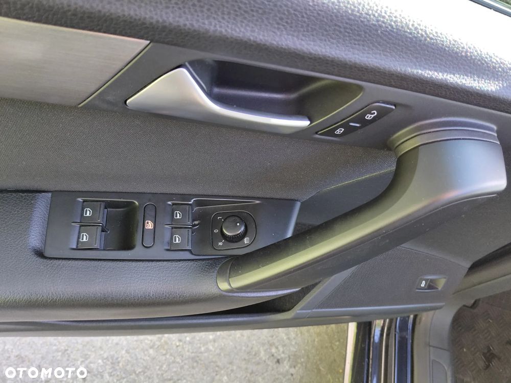 Volkswagen Passat 2.0 TDI Comfortline DSG - 21