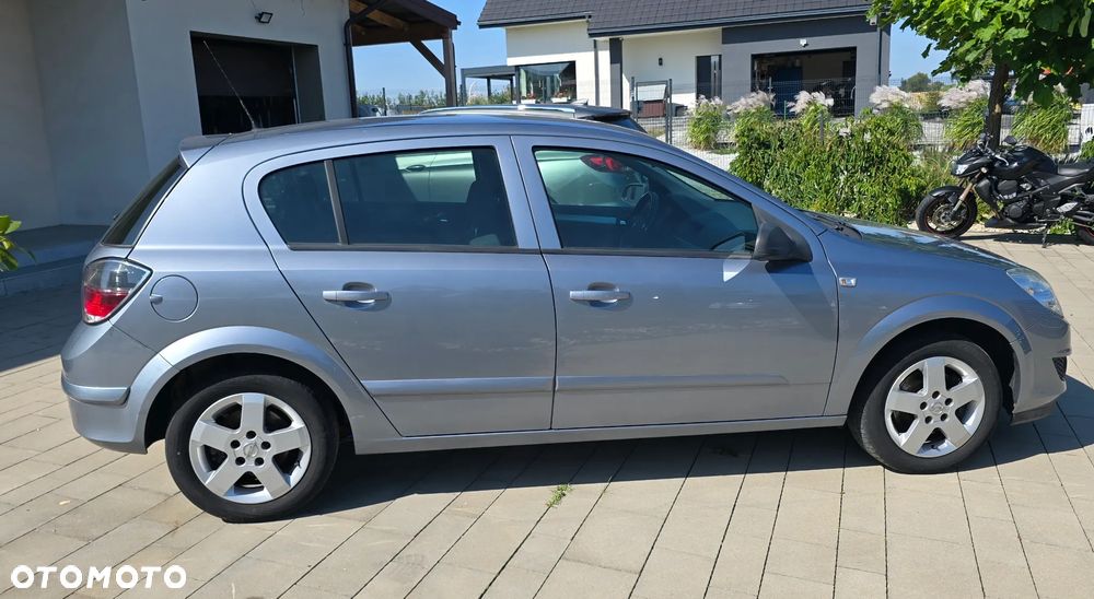 Opel Astra 1.4 Enjoy - 21