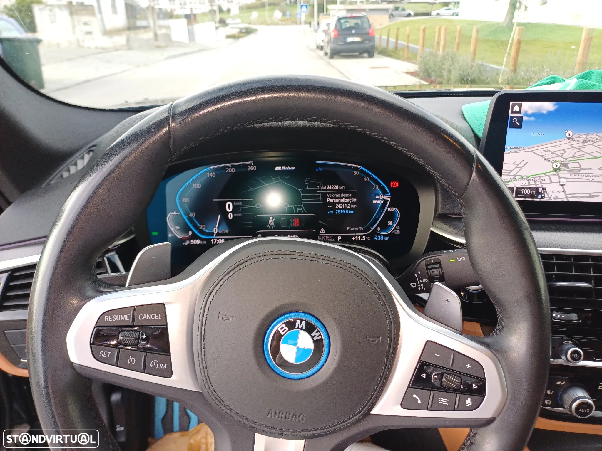 BMW 530 e - 13