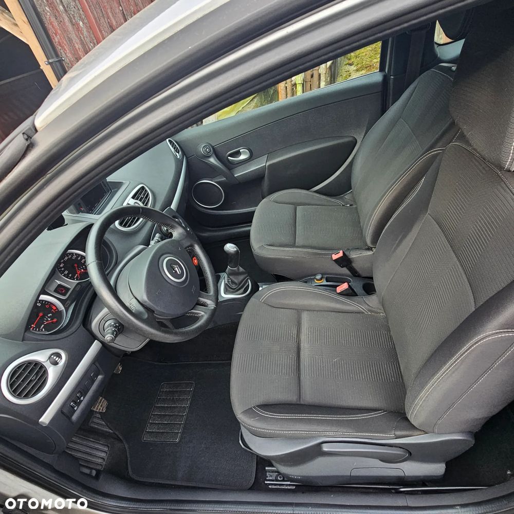 Renault Clio 1.2 16V 75 TomTom Edition - 7