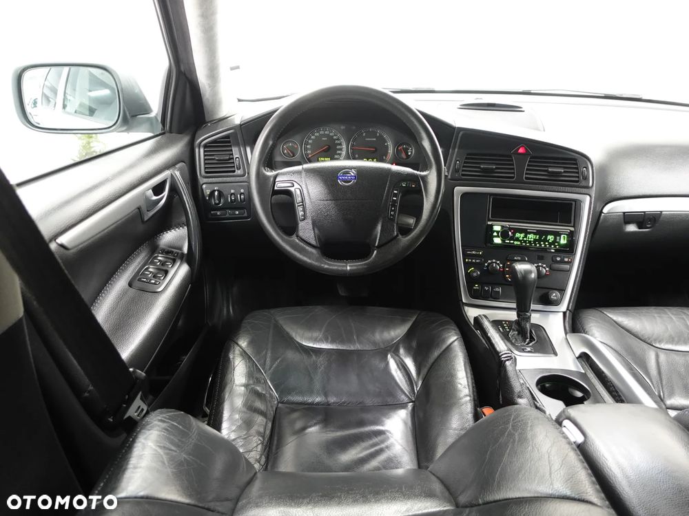 Volvo XC 70 D5 AWD Momentum - 29