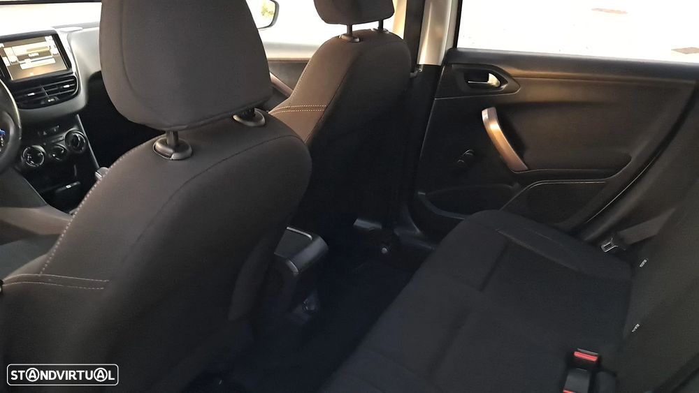 Peugeot 2008 1.6 BlueHDi Style - 18