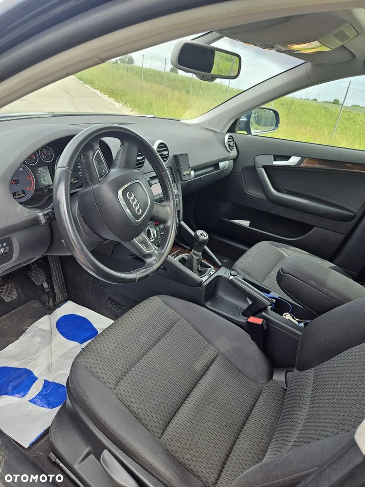 Audi A3 Sportback 2.0 TDI DPF Ambiente - 10