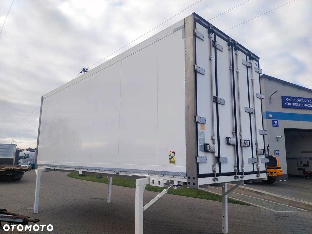 Schmitz Cargobull Izoterma BDF SCHMITZ stan idealny wysokość 258 cm - 1