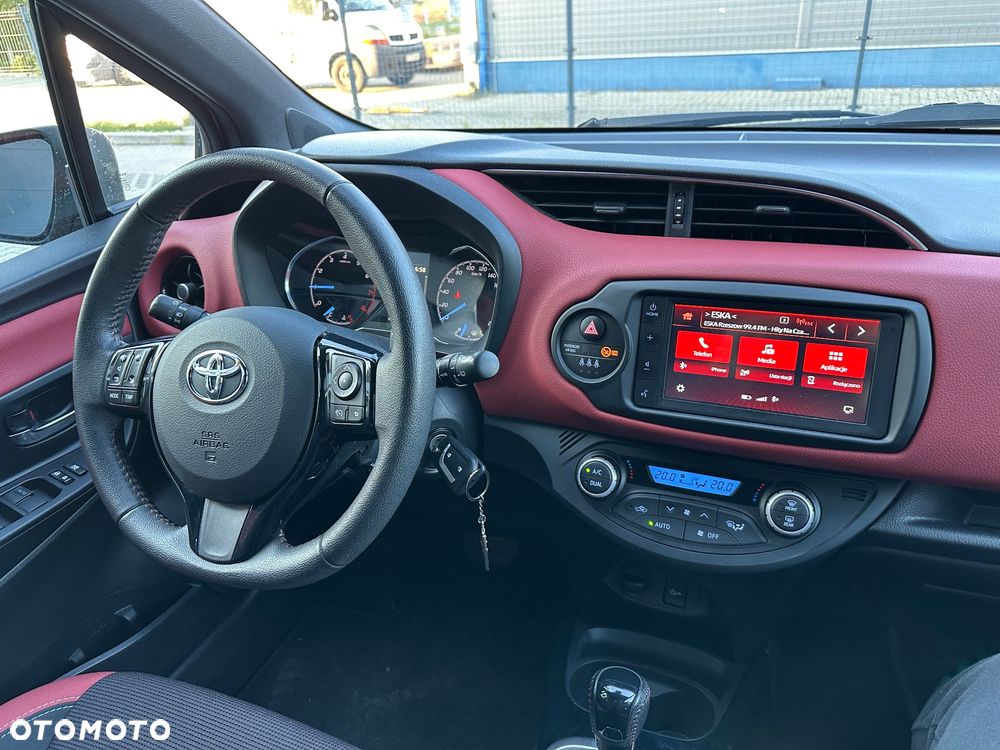 Toyota Yaris 1.5 Selection CVT - 12