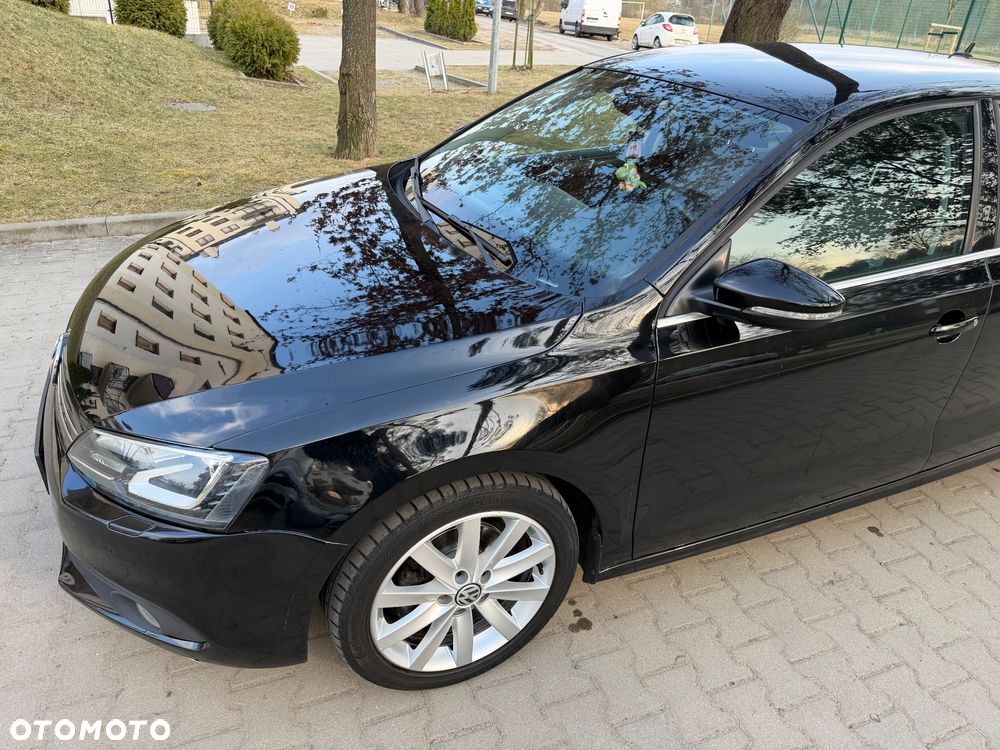 Volkswagen Jetta - 14