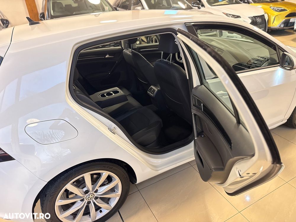 Volkswagen Golf 2.0 TDI DPF BlueMotion Technology Style - 11