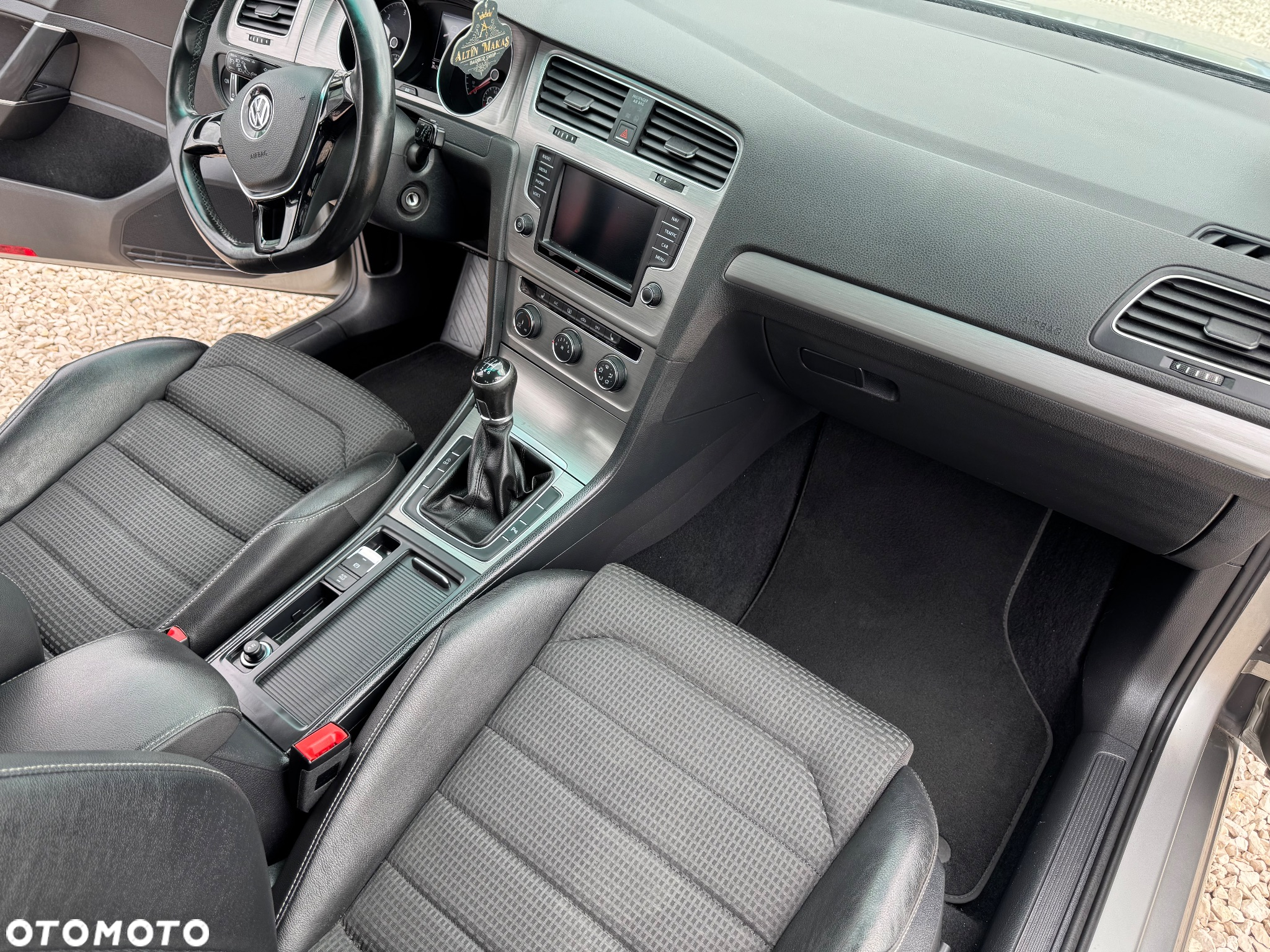 Volkswagen Golf 2.0 BlueTDI Highline - 28