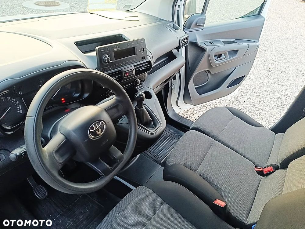 Toyota Proace city - 12