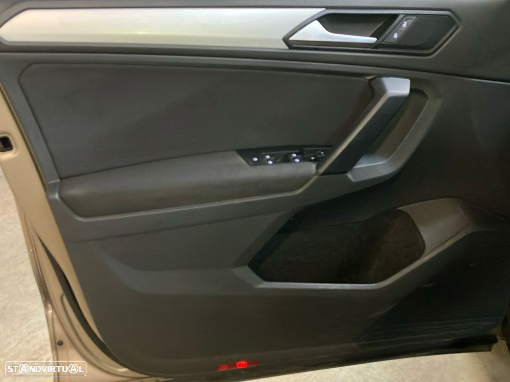 VW Tiguan 1.5 TSI Confortline - 19