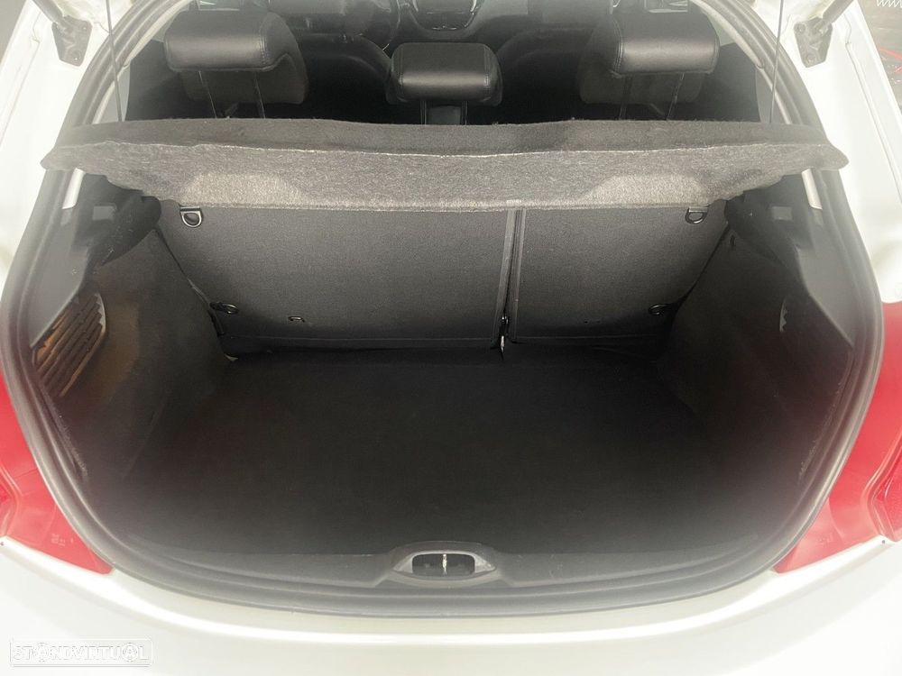 Peugeot 208 1.6 e-HDi Allure - 26