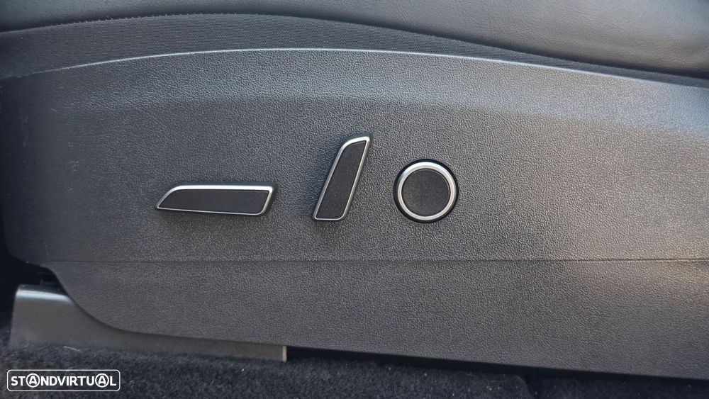 Tesla Model Y Long Range Tração Integral - 29