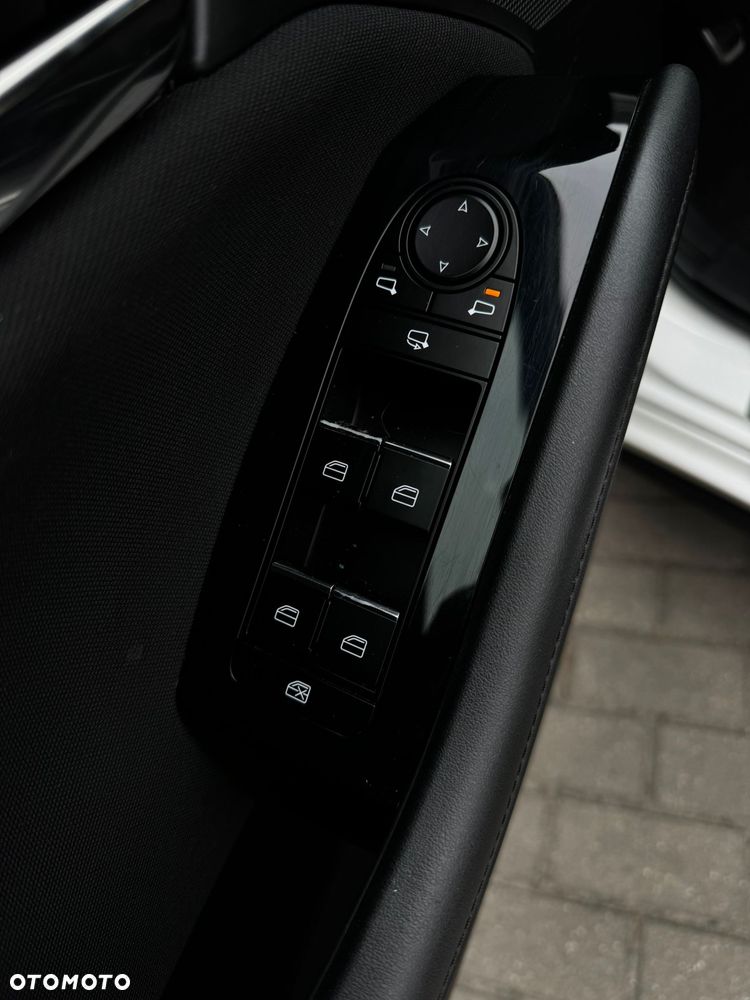 Mazda 3 2.0 mHEV Kanjo - 37