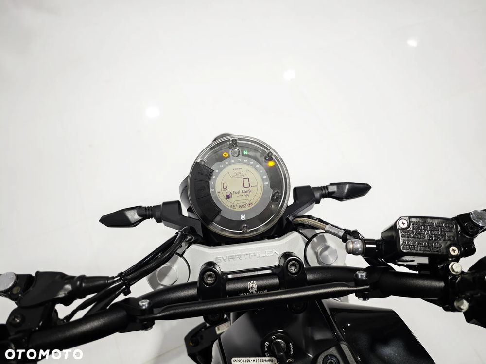 Husqvarna Svartpilen - 5