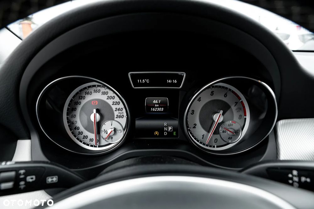 Mercedes-Benz GLA 250 4Matic 7G-DCT Activity Edition - 30