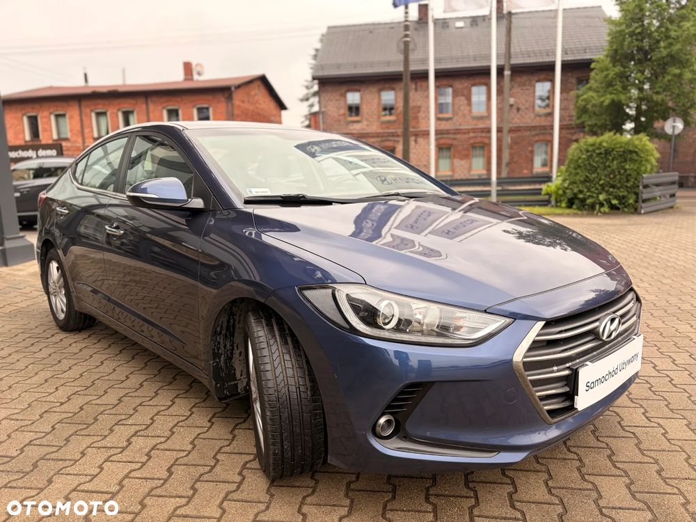 Hyundai Elantra 1.6 Comfort - 4