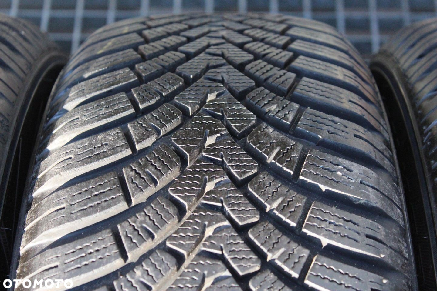4x 215/60R17 FALKEN EUROWINTER HS01 SUV 100V XL 17r 8mm - 4