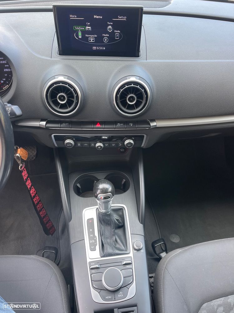 Audi A3 Sportback 1.6 TDI (clean diesel) S tronic Attraction - 10