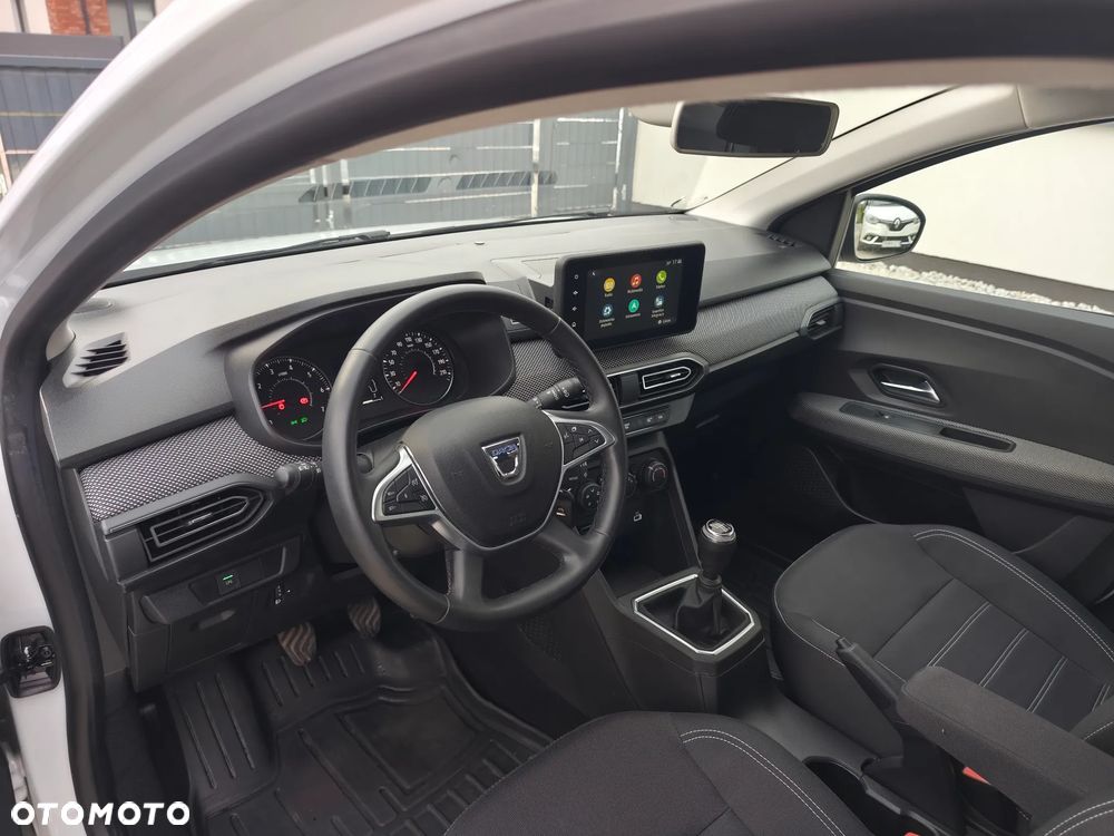 Dacia Sandero TCe 90 Essential - 25