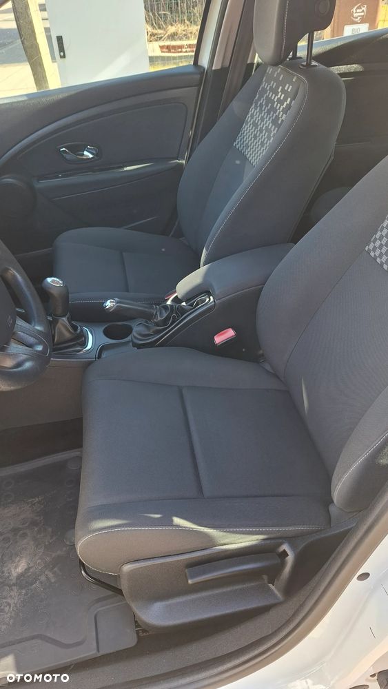 Renault Megane 1.6 16V Expression - 9