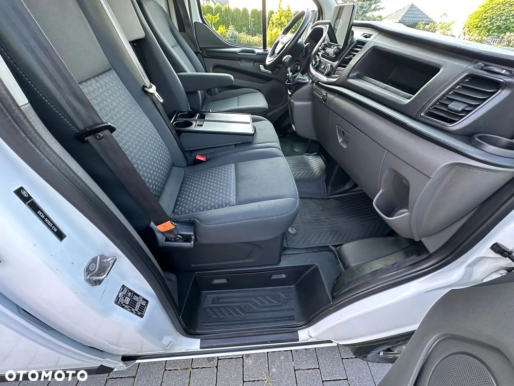 Ford TRANSIT CUSTOM - 21