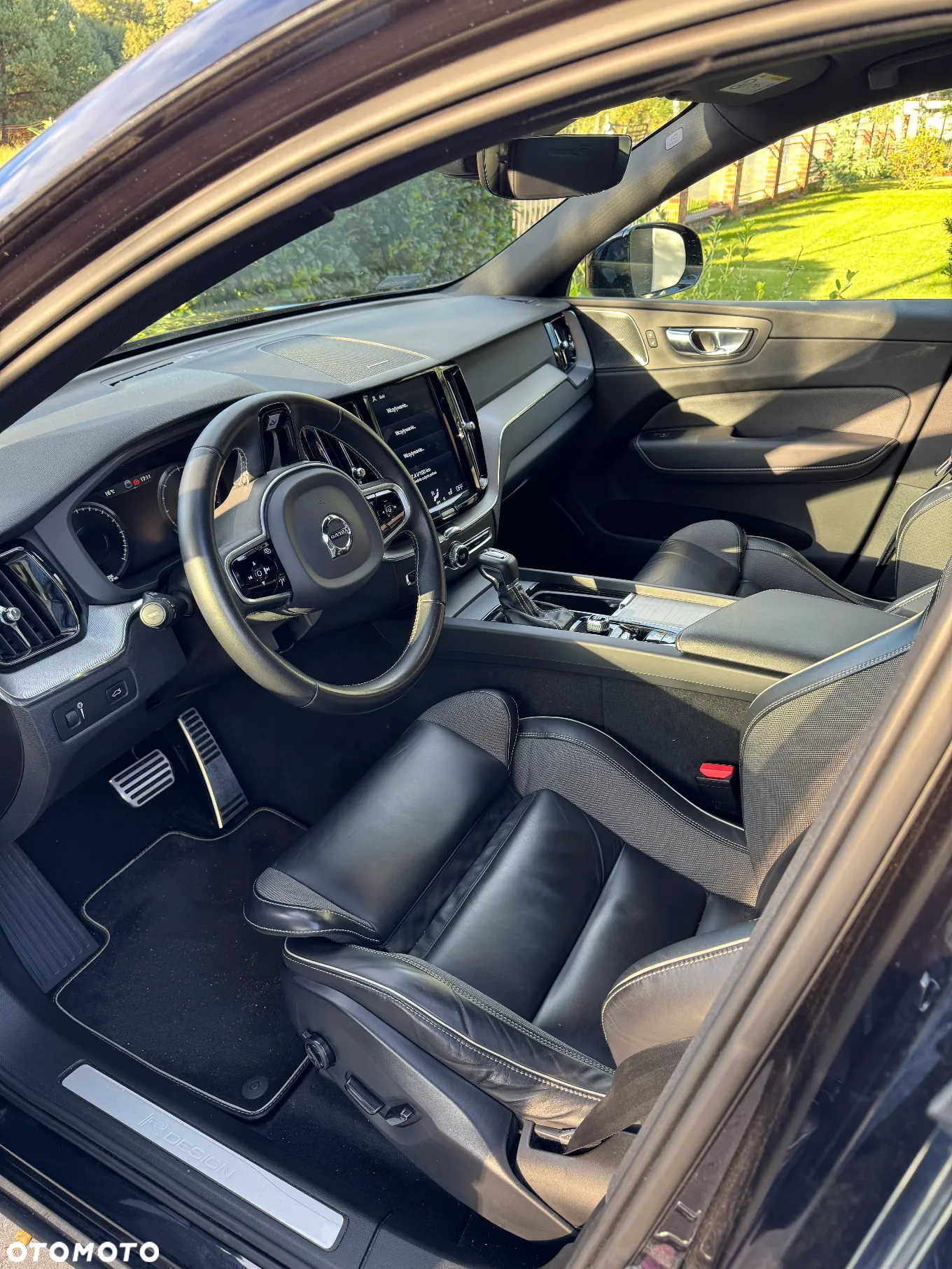 Volvo XC 60 D4 R-Design - 13