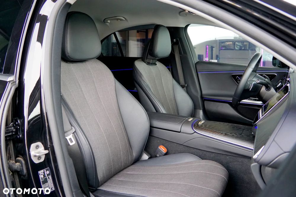 Mercedes-Benz Klasa E 220 d 9G-TRONIC Edition AVANTGARDE - 23