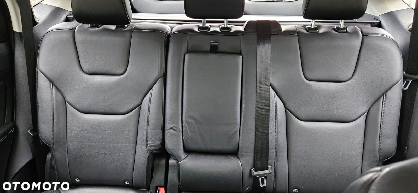 Ford Edge 2.0 TDCi Bi-Turbo 4x4 Titanium - 39