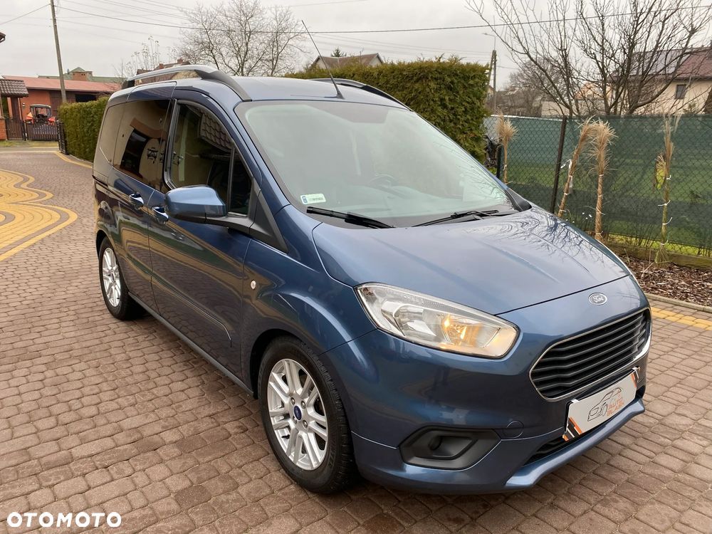 Ford Tourneo Courier 1.5 TDCi Titanium - 4