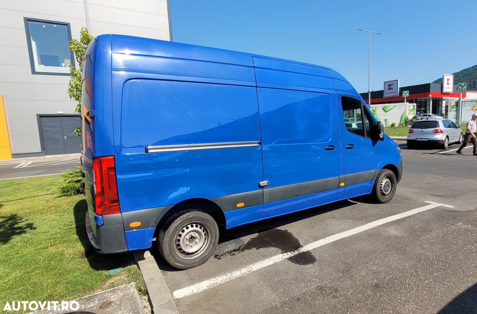 Mercedes-Benz Sprinter - 10
