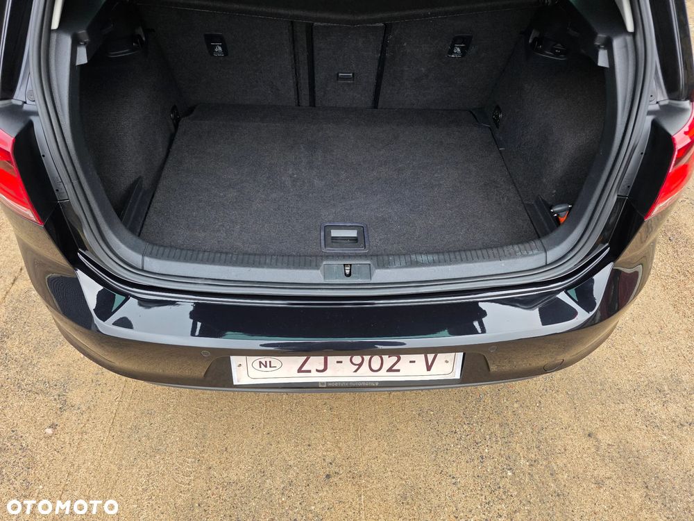 Volkswagen Golf - 12