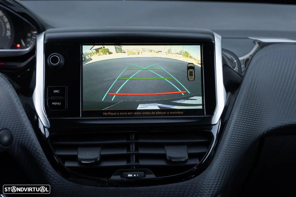 Peugeot 2008 1.2 PureTech Signature - 16