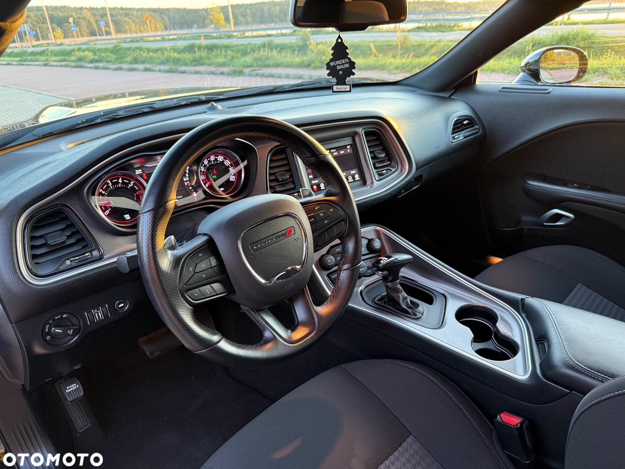 Dodge Challenger 5.7 R/T - 12