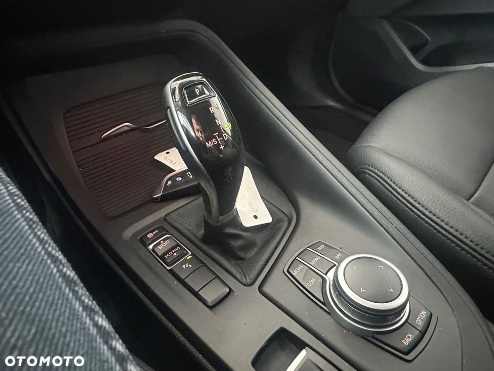 BMW X1 sDrive18d Advantage sport - 16