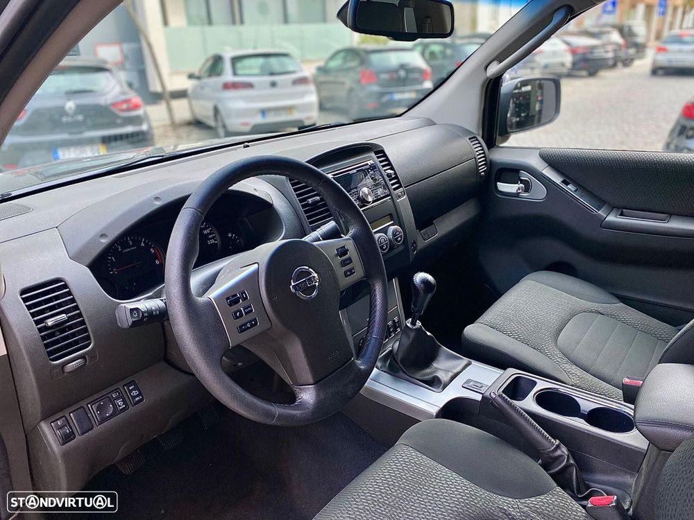 Nissan Navara 2.5 dCi CD XE 4WD - 19