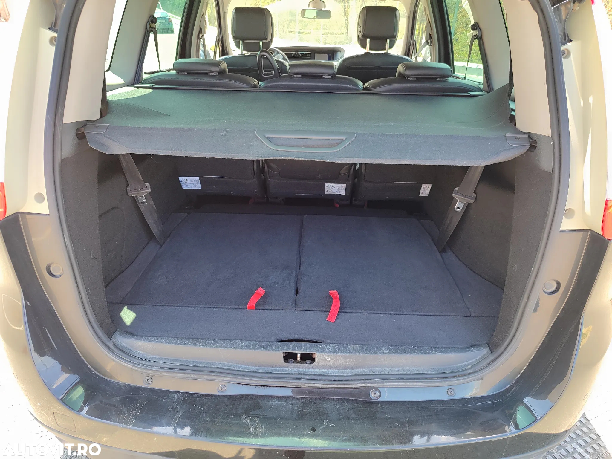 Renault Grand Scenic 1.9 dCi FAP Avantage - 11