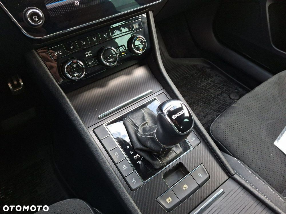Skoda Superb 2.0 TSI Sportline DSG - 22