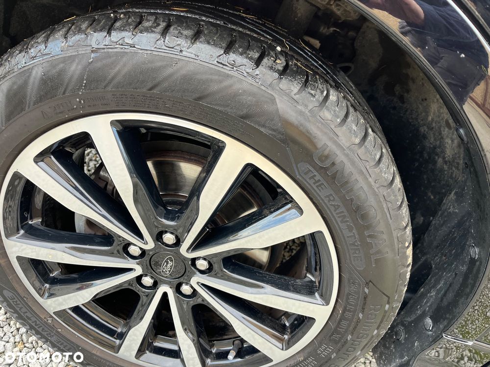 Ford Kuga 1.5 EcoBoost 2x4 ST-Line - 32