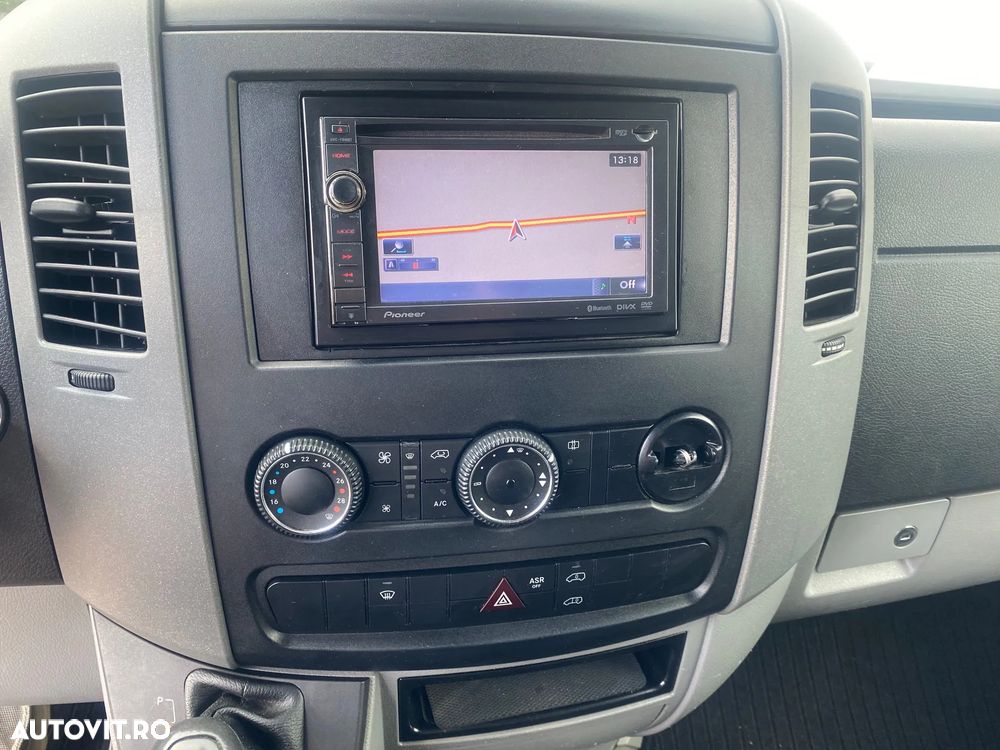 Mercedes-Benz SPRINTER - 10