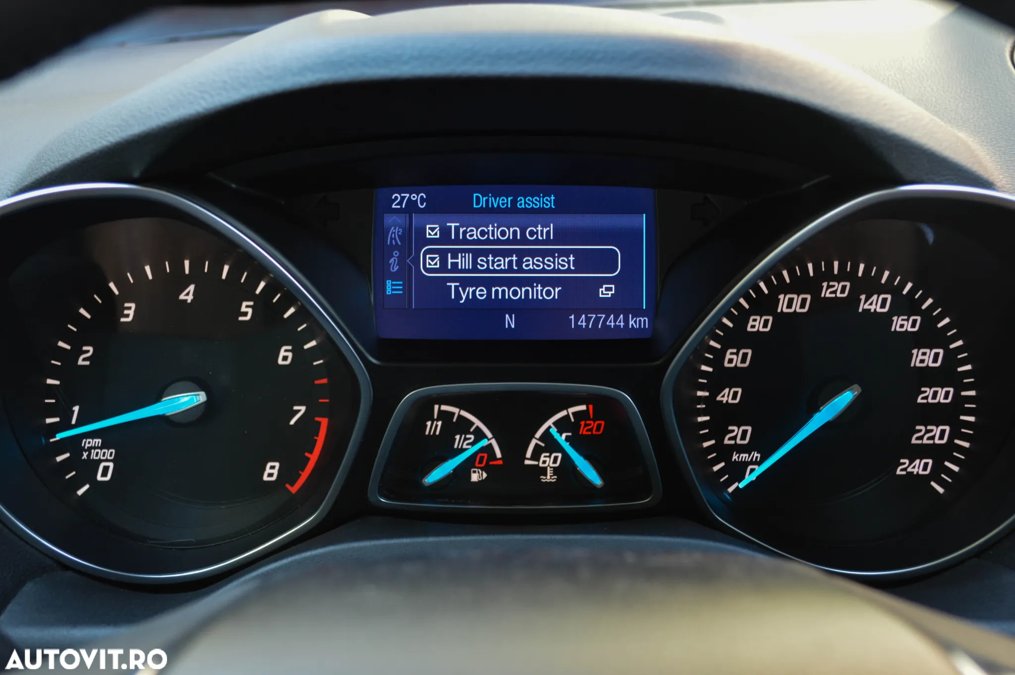 Ford Kuga 1.5 EcoBoost 2x4 Titanium - 8