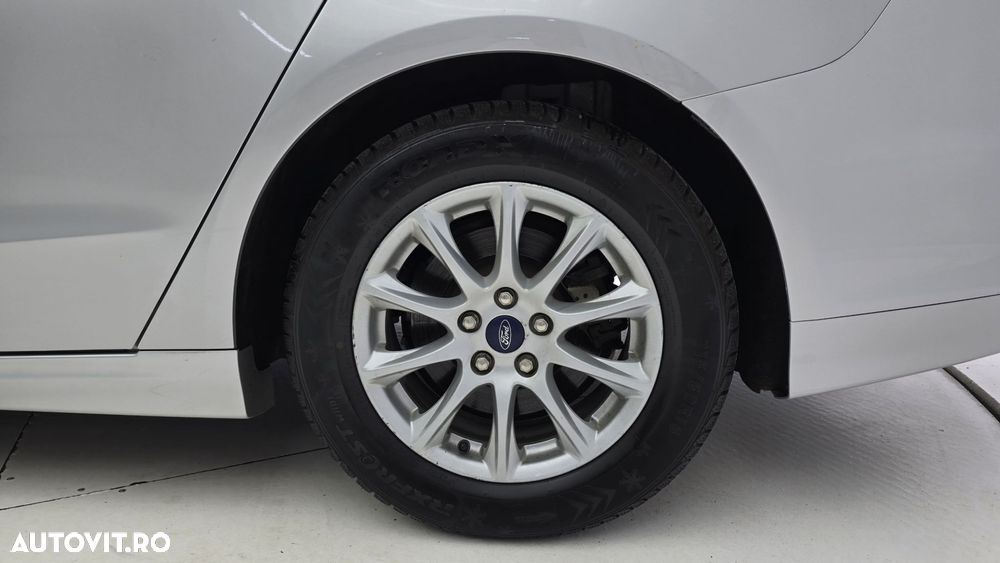 Ford Mondeo 2.0 HEV Trend - 22