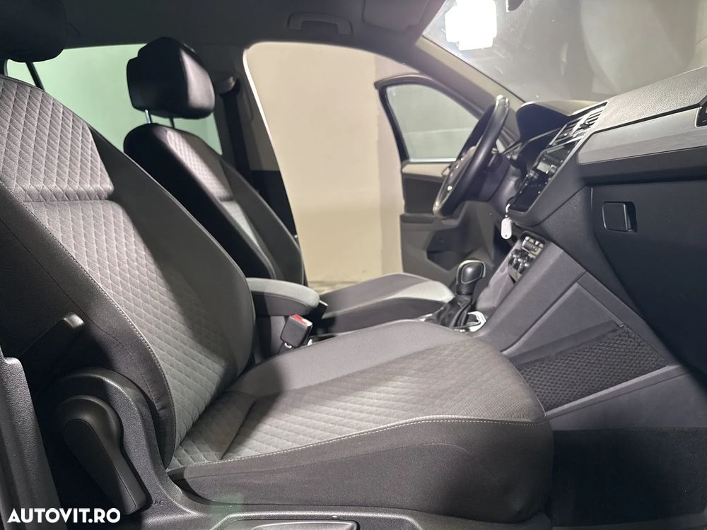 Volkswagen Tiguan - 12
