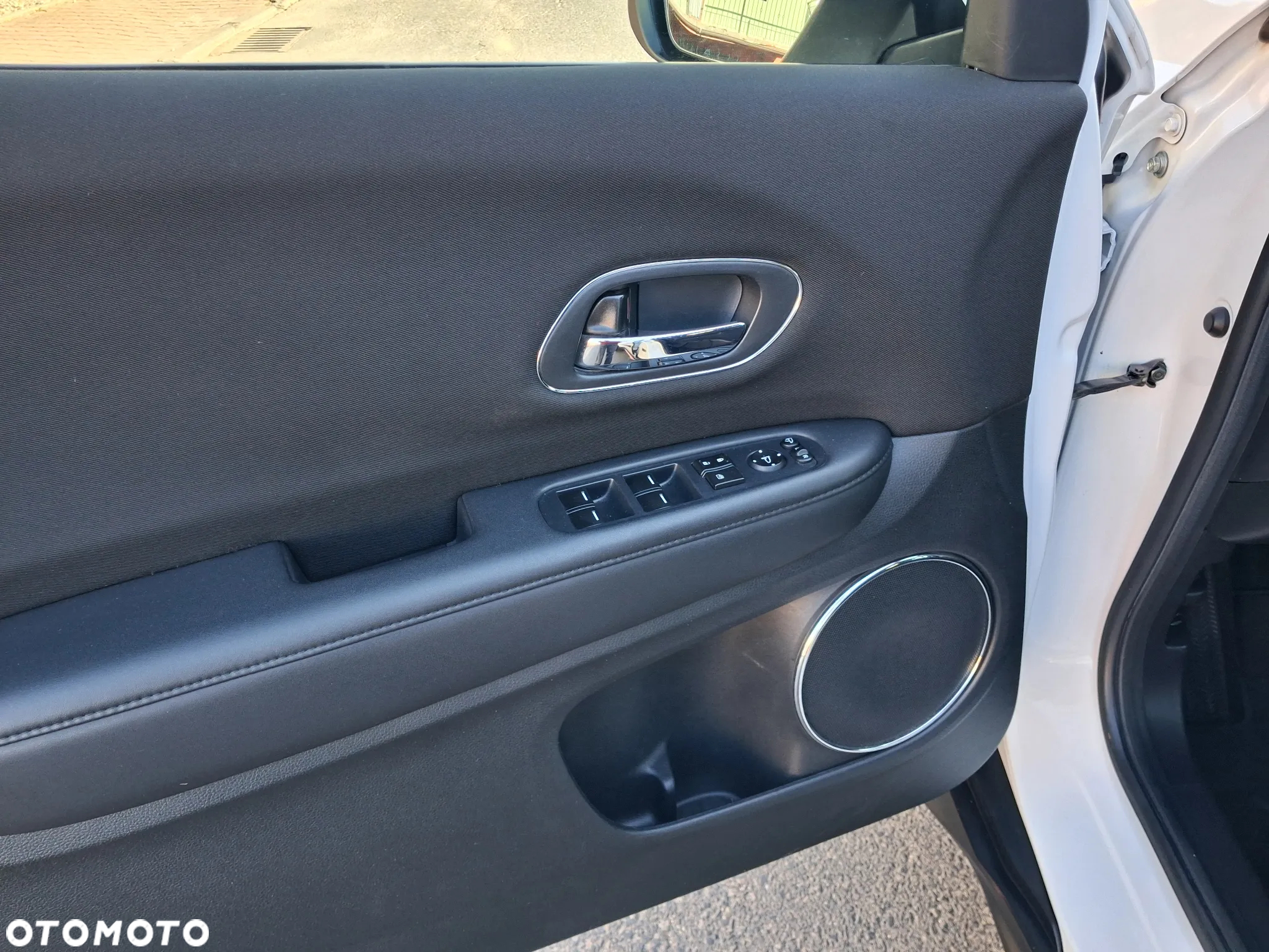 Honda HR-V 1.5 Elegance (ADAS) - 8
