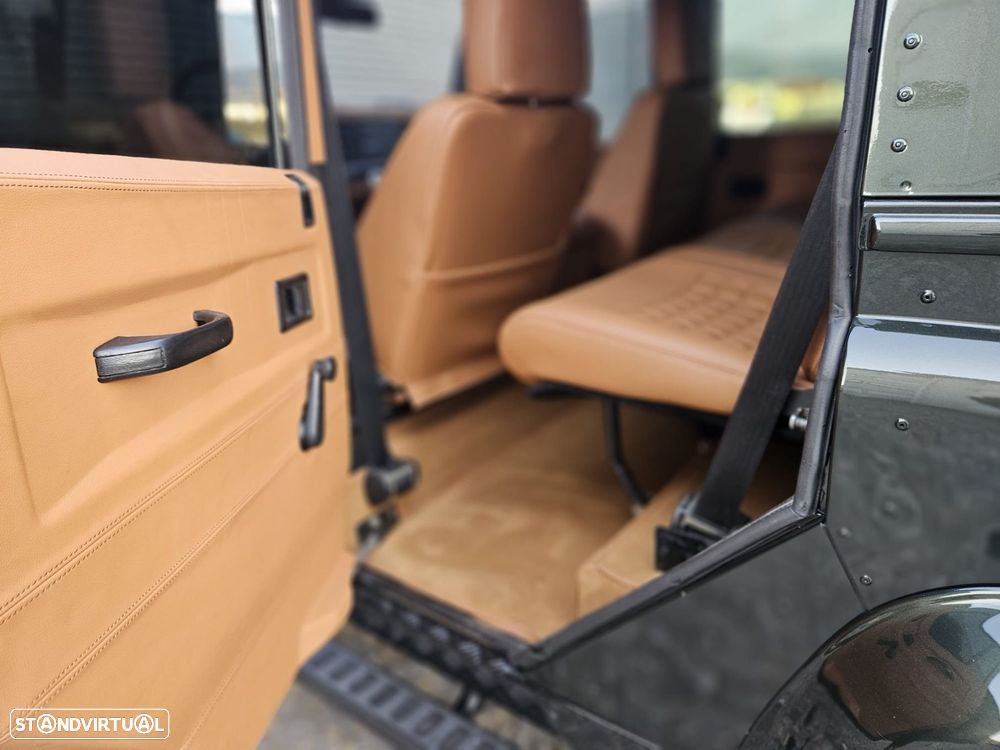 Land Rover Defender 110 2.5 Td5 CD SE - 13