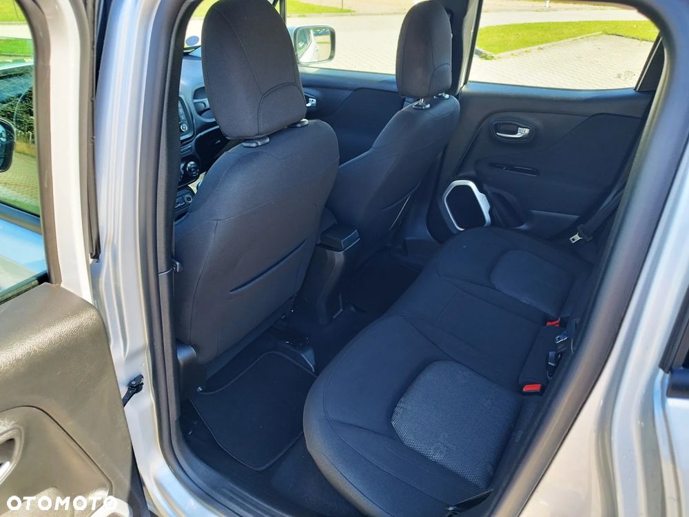 Jeep Renegade - 23