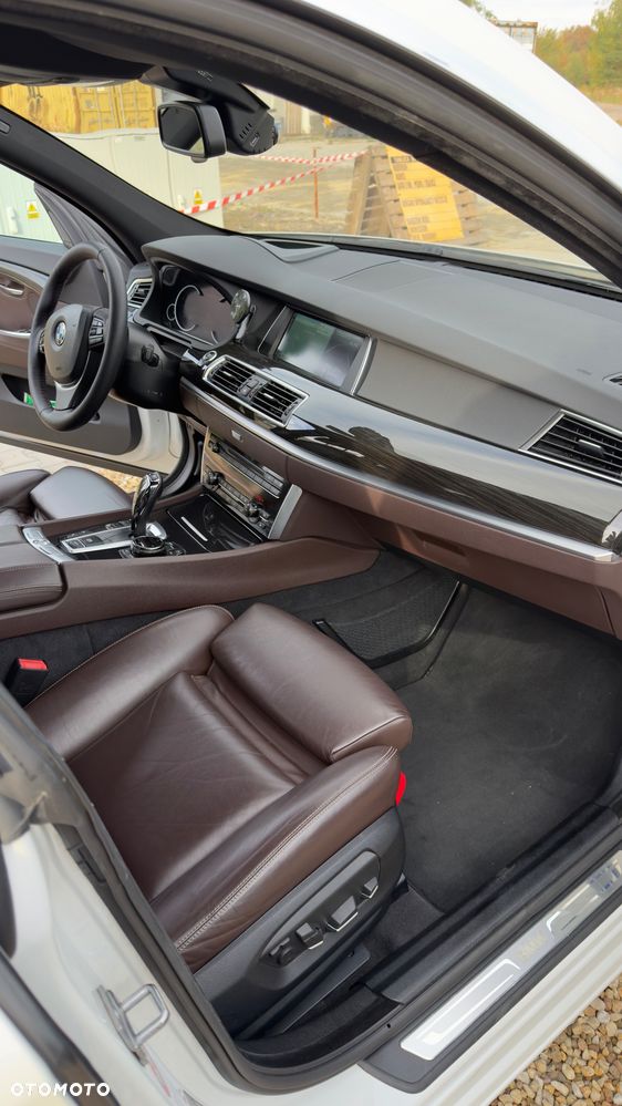 BMW Seria 5 535d xDrive Luxury Line - 26