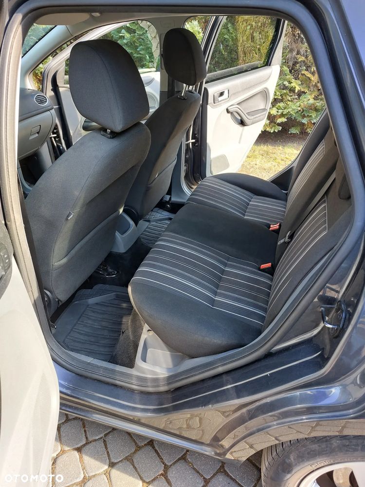 Ford Focus 1.6 16V Trend - 6