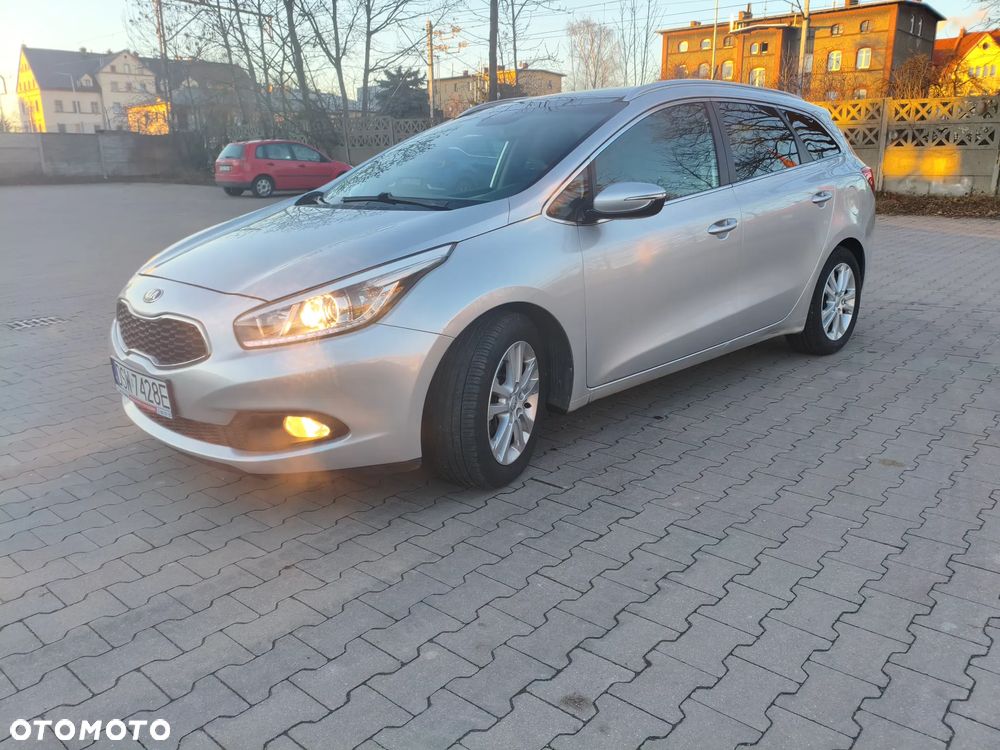 Kia Ceed 1.6 CRDi 128 Dream Team Edition - 7