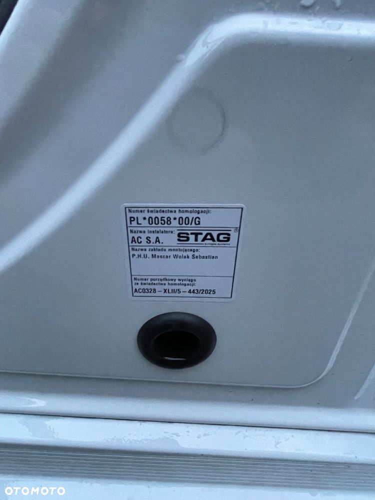 Chrysler Pacifica - 26